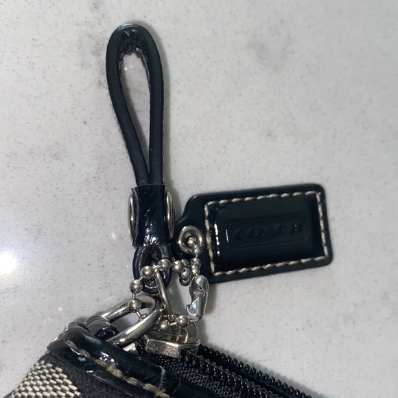 Coach Lg wristlet black & tan signature logo or small purse bag - Picture 5 of 12